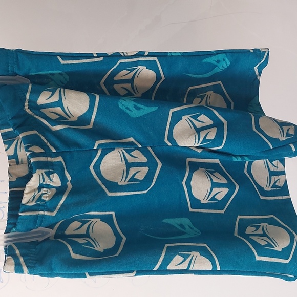 Disney's Star Wars Mandalorian Short Sleeve 3 Piece Pajama Set - Picture 7 of 8